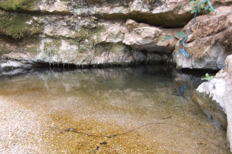 Nascente entupida com areia